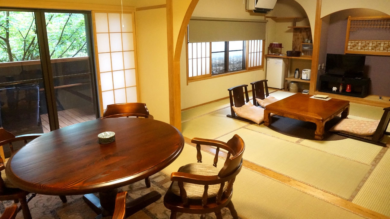 【広々な和洋室　基本】　花の弐番客室　炭火懐石料理（A５和牛や串焼き）と源泉貸し切り露天（2階客室）