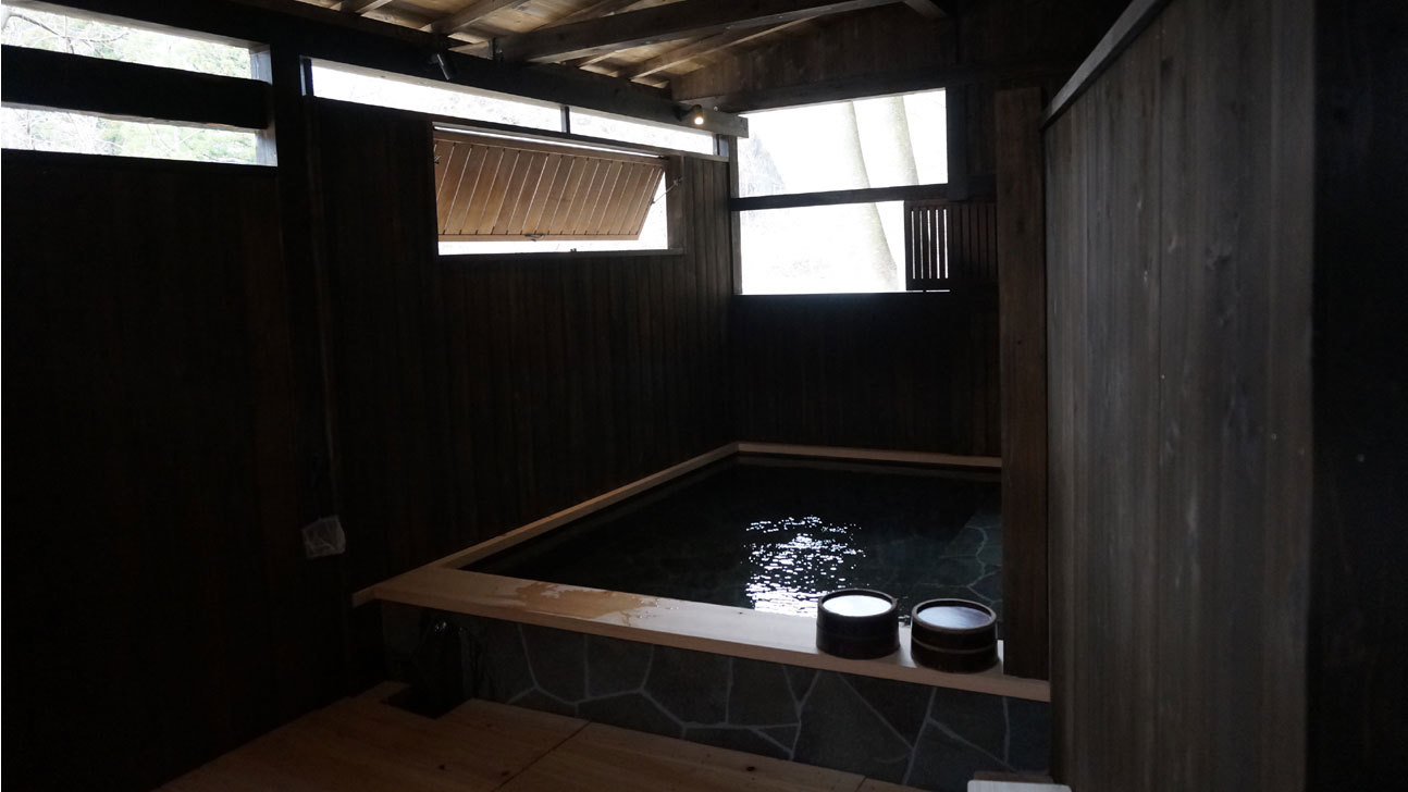 広々な和洋室　基本／五感で味わう季節の炭火懐石料理（A５和牛や川魚串焼き）2種の貸切露天（2階客室）