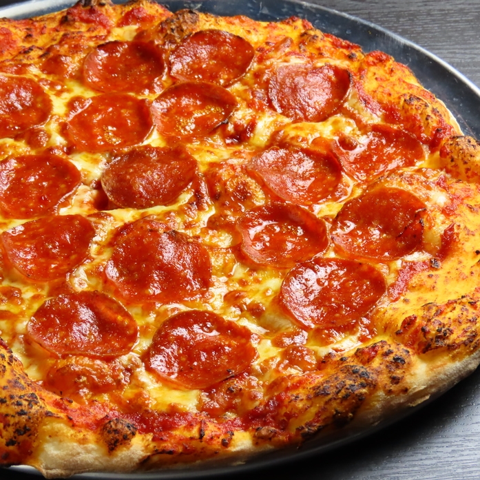 ☆夕食は選べるピザ☆　春は春スキー、夏秋はトレッキング＆ハイキングを楽しもう！　温泉と夕朝食付き