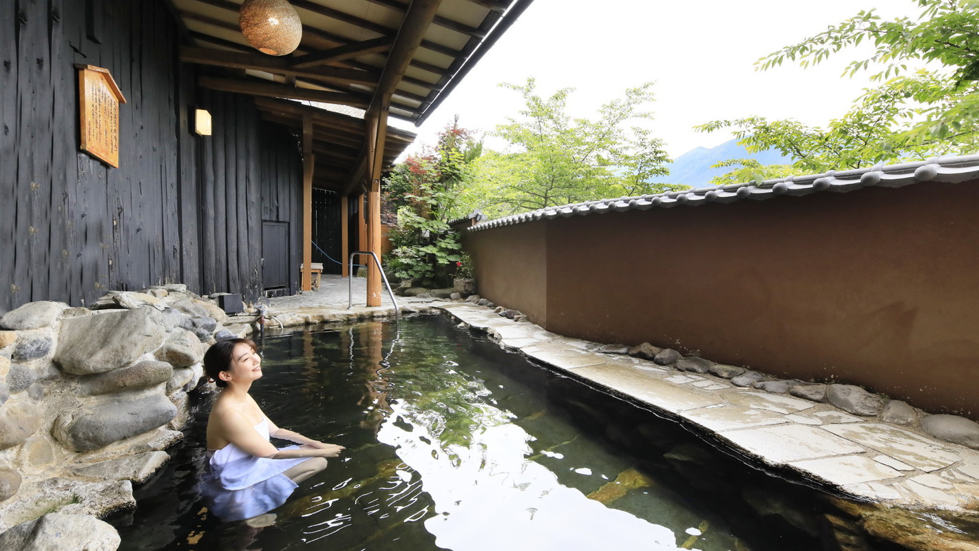 露天風呂（菖蒲の湯）