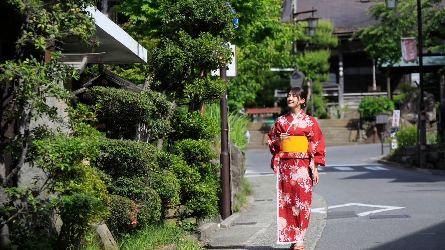 湯田中温泉の街並み