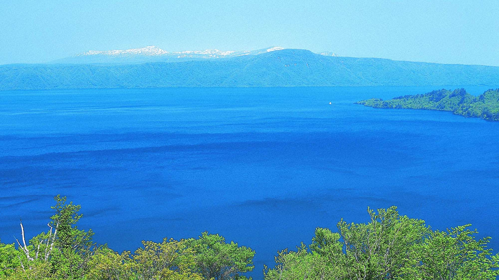 ◆十和田湖（当館より車で約2時間半）