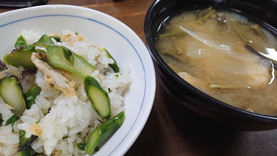 自家産アスパラガスのまぜご飯