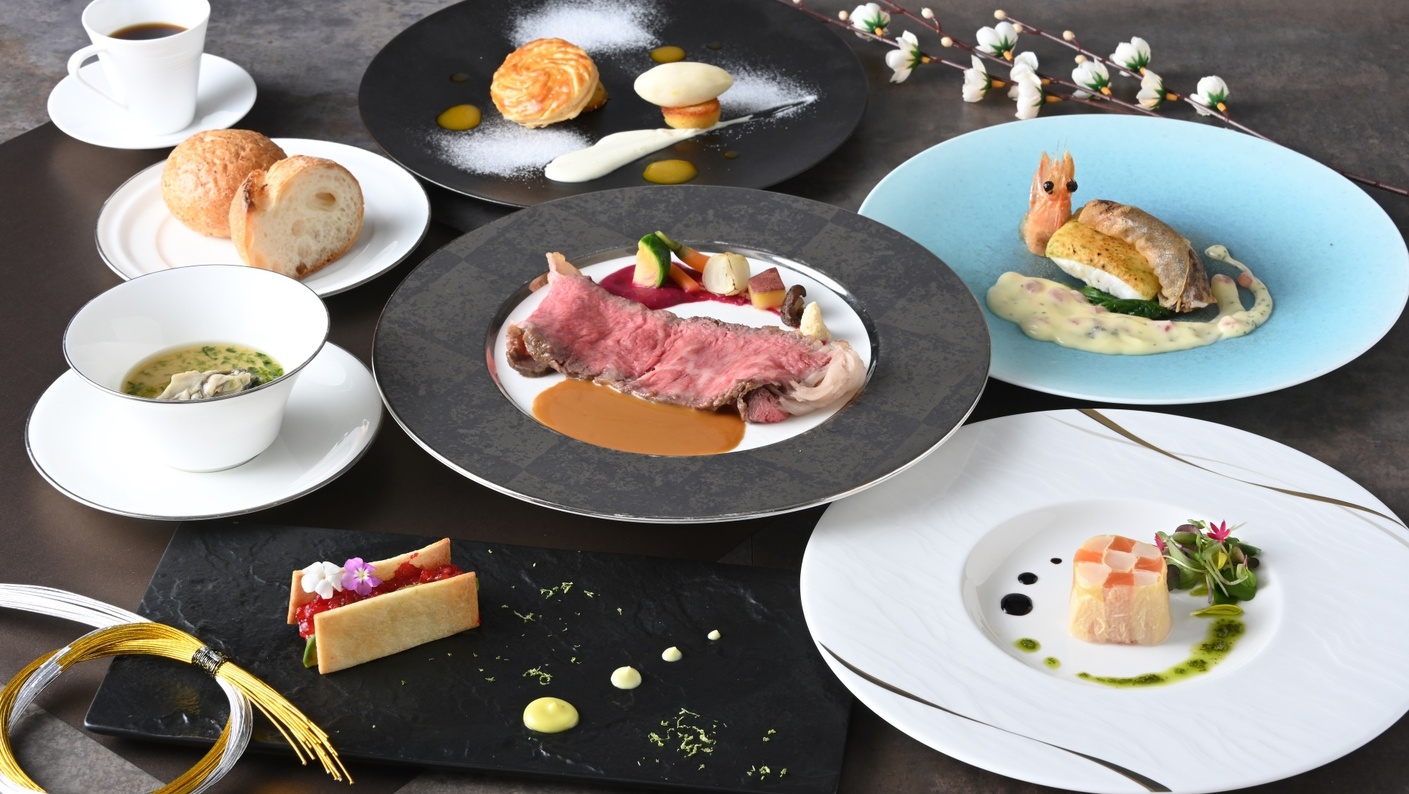 【1月1日】お正月プラン　選べるディナー＆おせち朝食ブッフェ・温泉付（クラブフロアステイ）