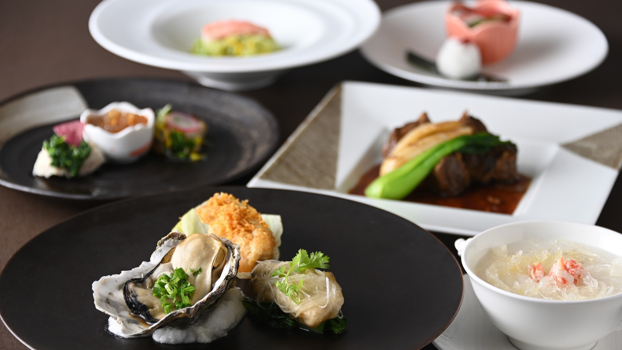 五感澄み切る　美食旅　 〜蟹・牡蠣を味わう冬の選べるカジュアルディナー〜