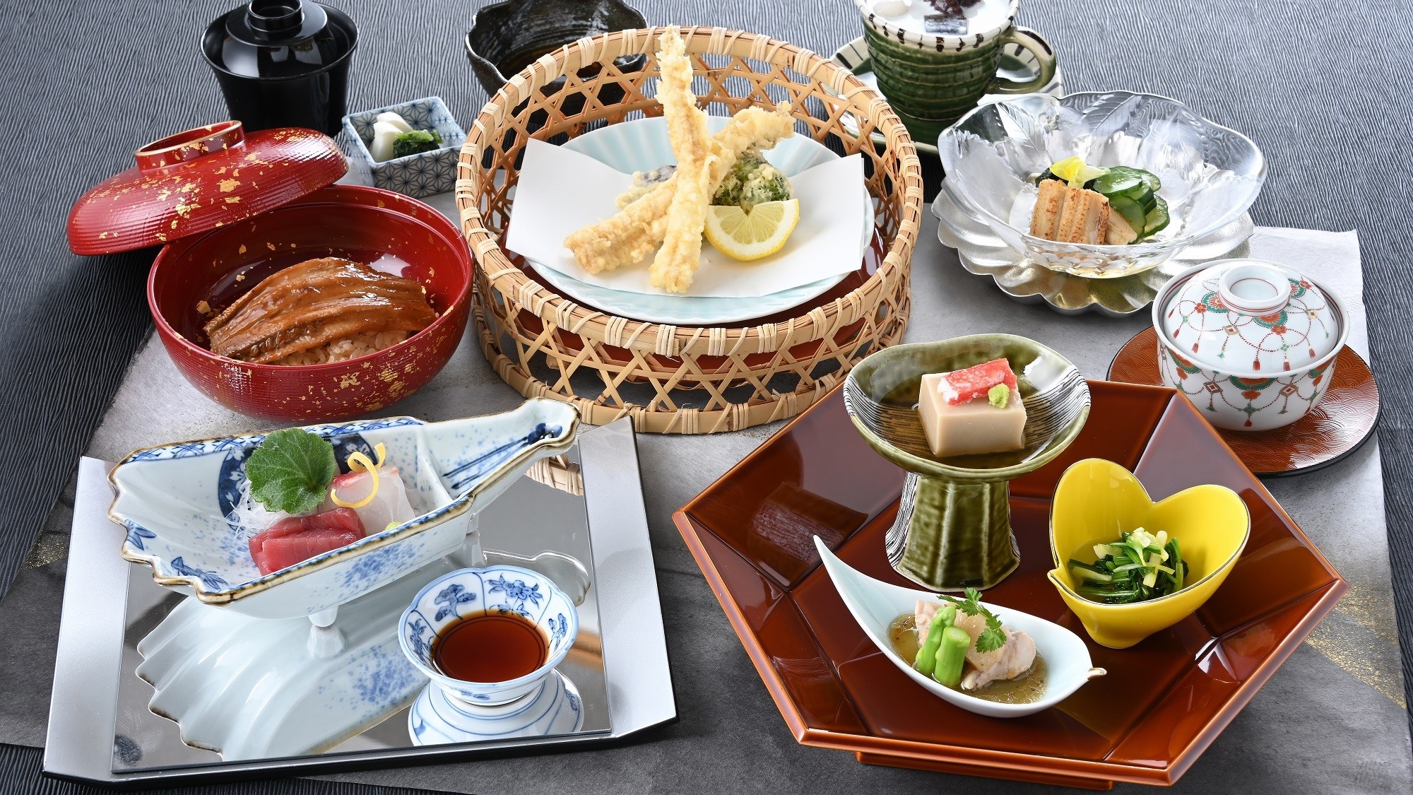 広島名物穴子を味わうなだ万懐石