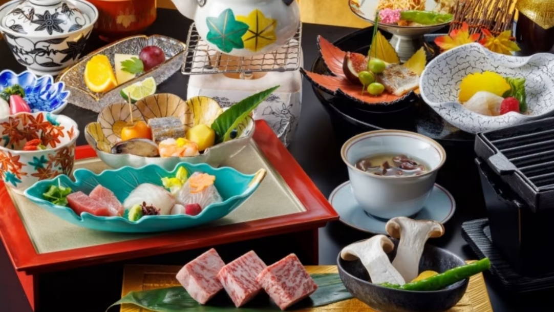 【ホテル若水・新館30周年記念・第五弾】松茸の土瓶蒸しと神戸牛鉄板焼き無料サービス／夕部屋食