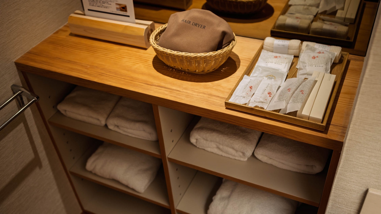 【露天風呂付スイート】六甲64平米／川側