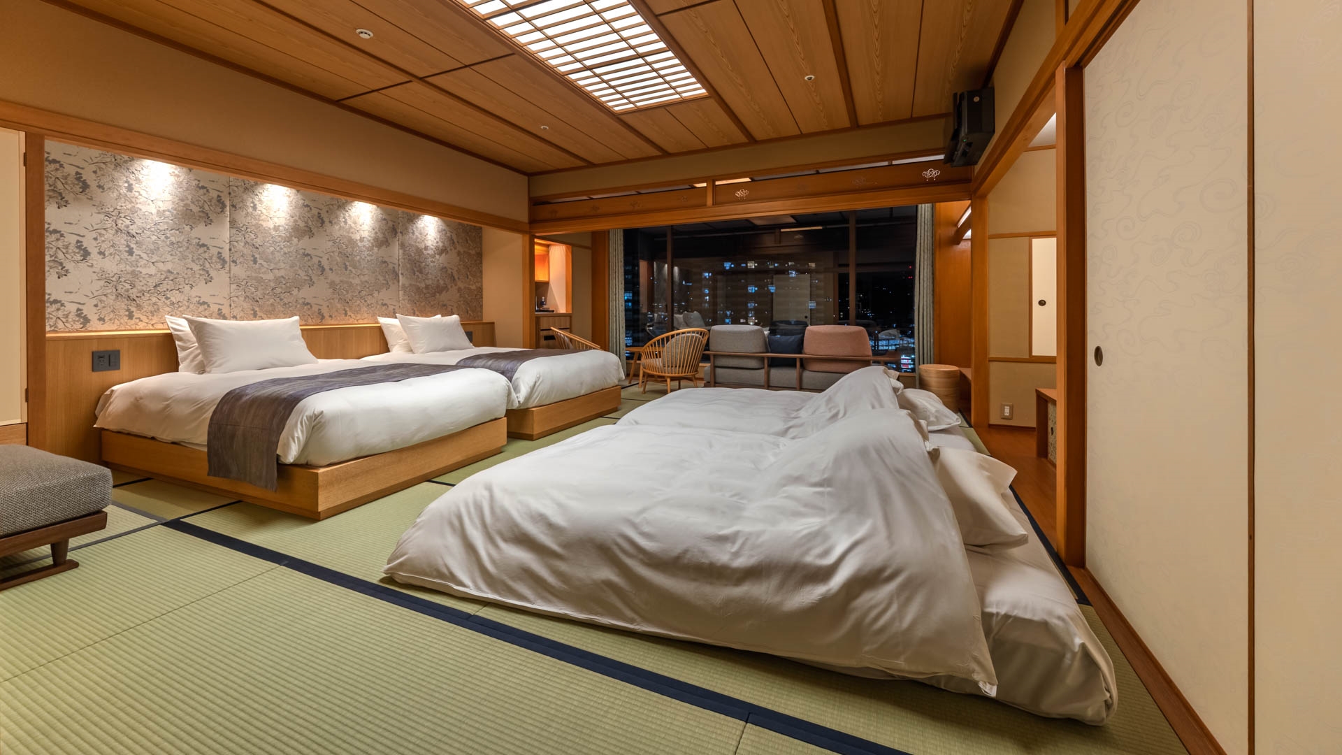 【露天風呂付スイート】六甲64平米／川側