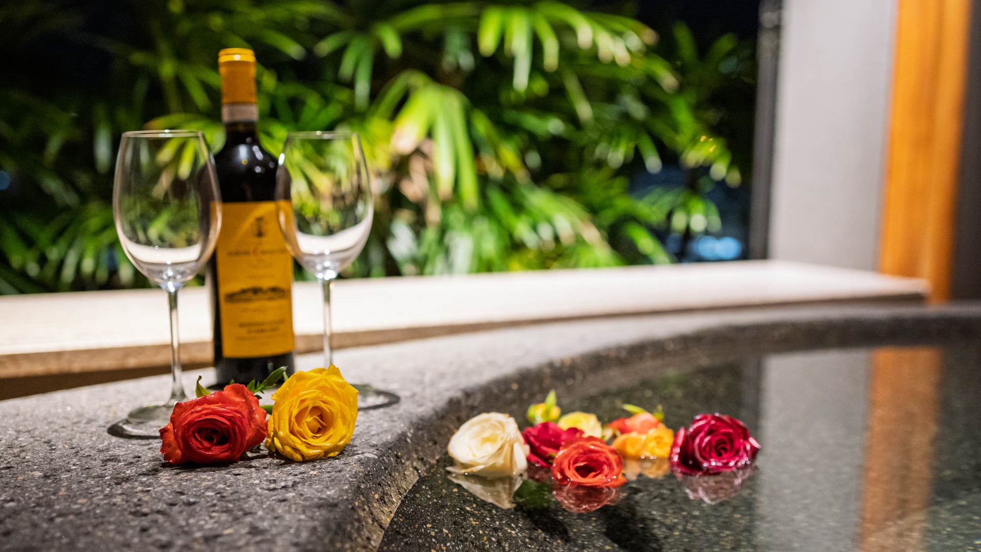 【露天風呂付スイート】六甲64平米／川側