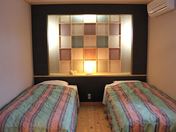 ห้องพิเศษสไตล์ญี่ปุ่นพร้อมเตียง