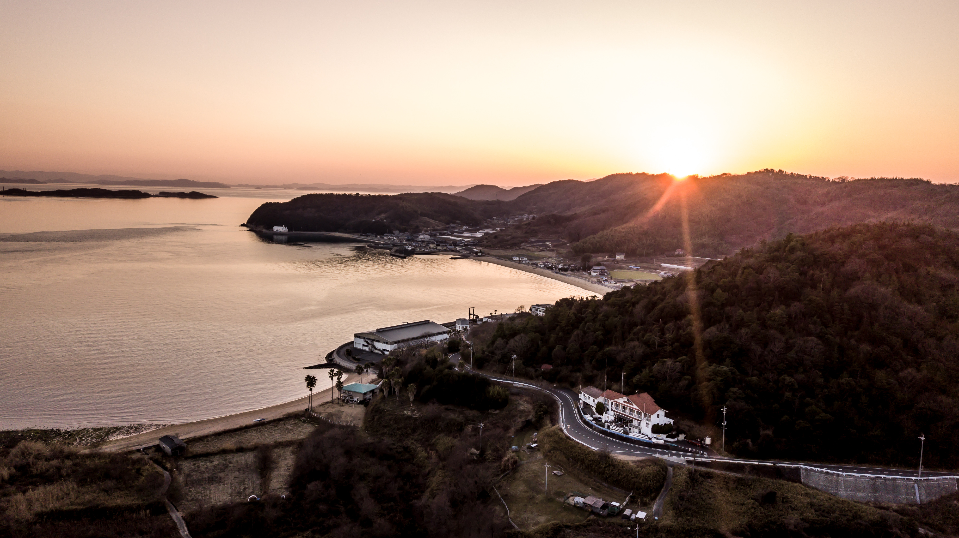 ペンション空撮（夕日）