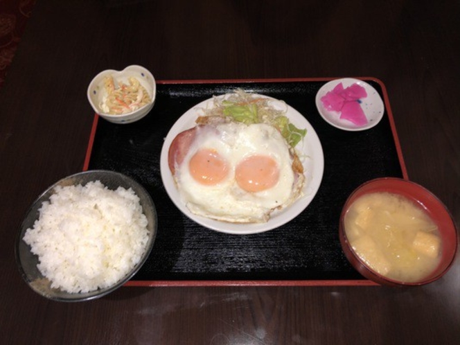 朝ハムエッグ定食