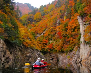 紅葉カヌー奥利根湖