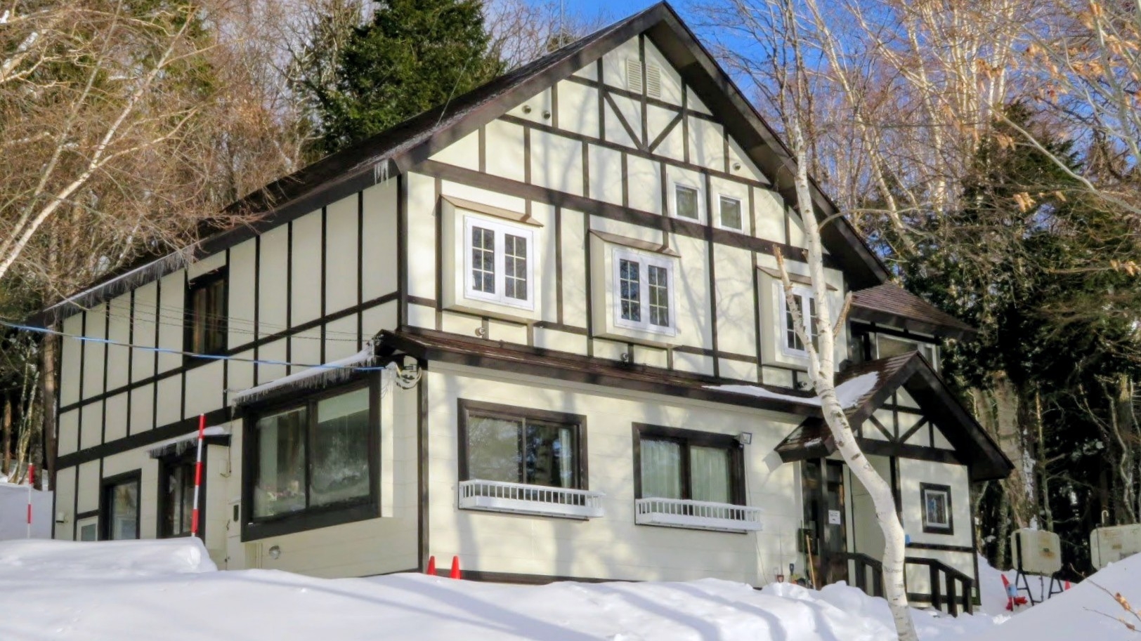 たんばら高原　料理とワインが自慢の宿　ペンション　バン・デ・ルージュ