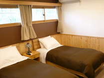 ２１１号室（ツイン・トリプル）