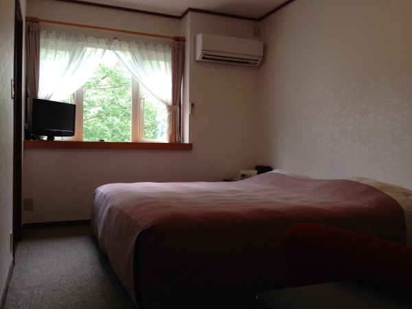 【洋室】ツインルーム《洗面・ウォシュレット付》■禁煙■2F