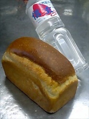 当館源泉で作った湯ごねパン