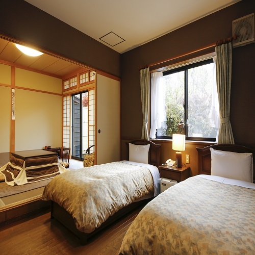 Japanese and Western room bed space