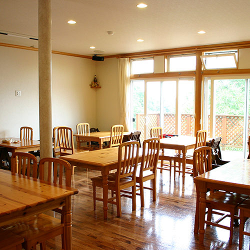 ダイニング／キッズコーナー