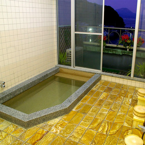 Nhà tắm công cộng lớn (dành cho phụ nữ)