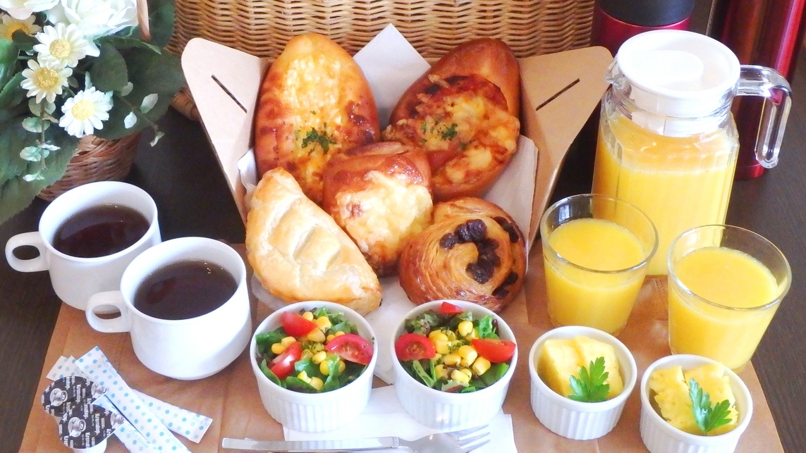 【1泊朝食】焼き立てパンのお部屋で朝食♪　　天然温泉（加温）の貸切露天無料！【桜の湯1ヶ所営業】