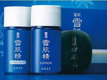 【KOSE雪肌精ミニボトル＆お菓子小袋付き｜素泊り】プレゼントに最適♪特典いっぱいプレミアムプラン