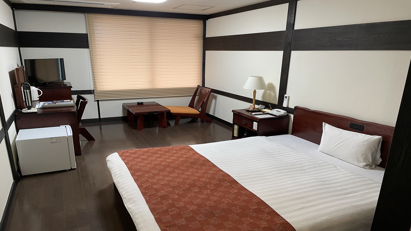 【喫煙】ダブル（２３平米／ベッド幅１６０ｃｍ）