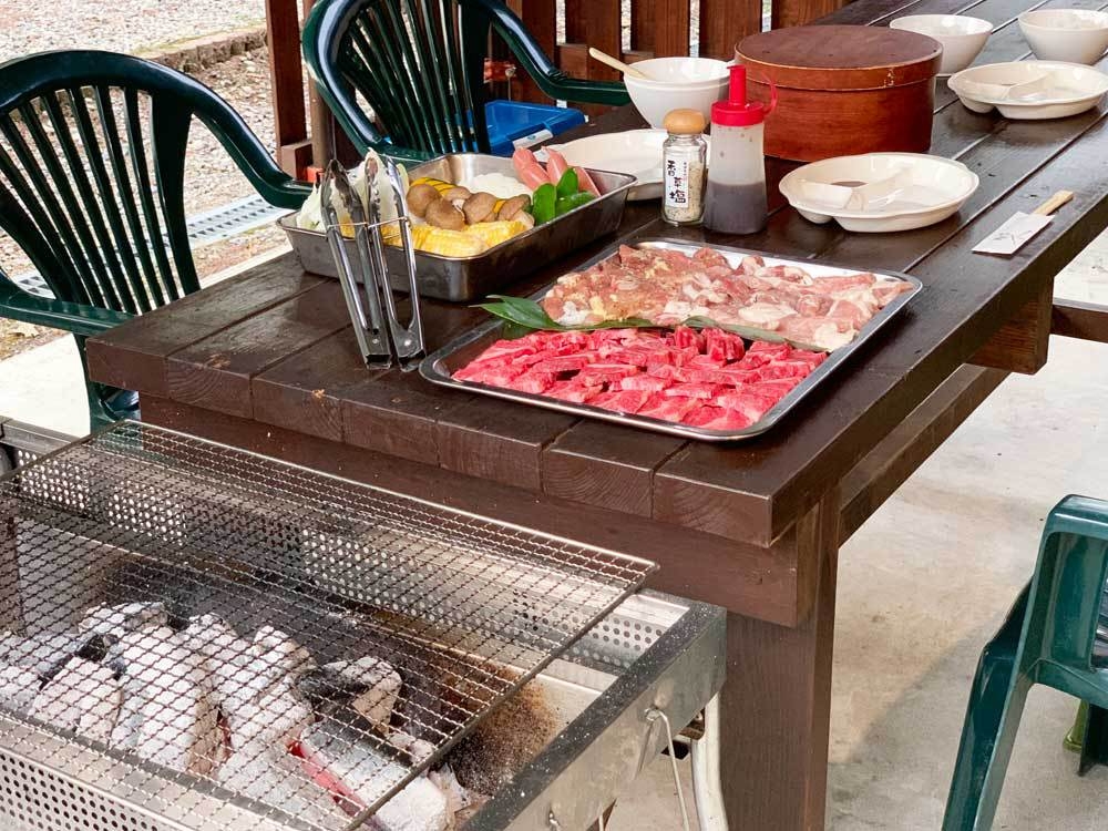 【1棟貸し×BBQ】手ぶらで楽しむ炭火BBQ｜選べる朝食＆貸切ロッジステイ｜《1泊2食付》