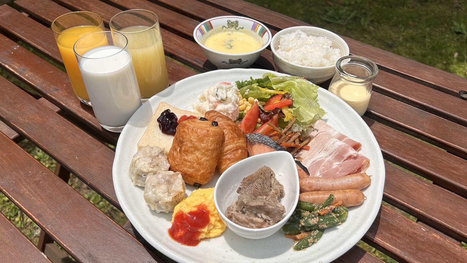 【スタンダード】那須高原のゲルで非日常体験★黒毛和牛入り6種類の屋内BBQ！馬頭琴の調べに癒される夜