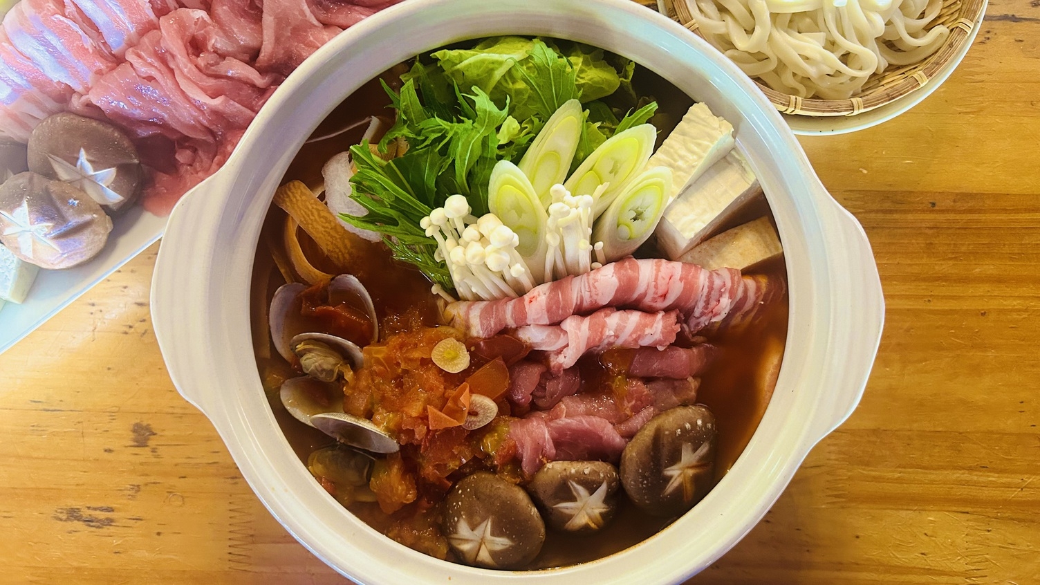 【冬季限定！選べる絶品あったか鍋♪】どちらかお好みをセレクト！寒い冬はお鍋で心も体もポカポカ☆