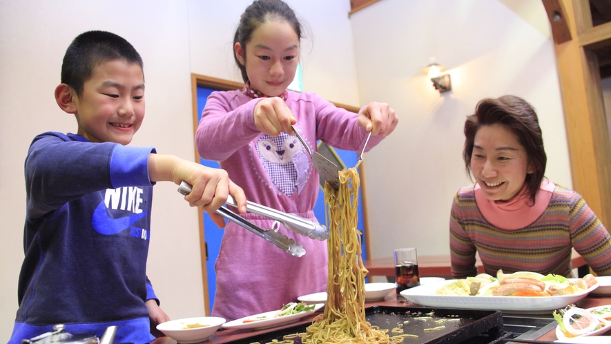 〆は太麺の焼きそばで♪