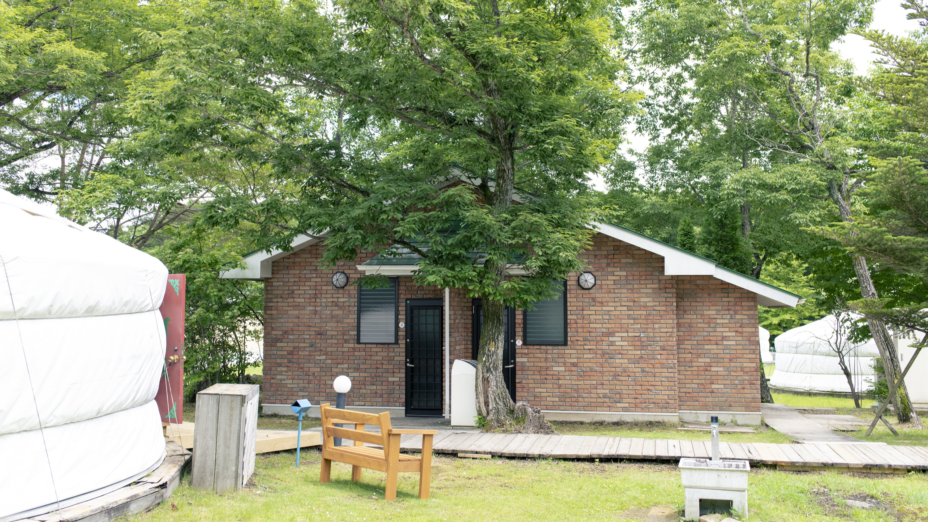 ゲルすぐ近くにもお手洗いがございます