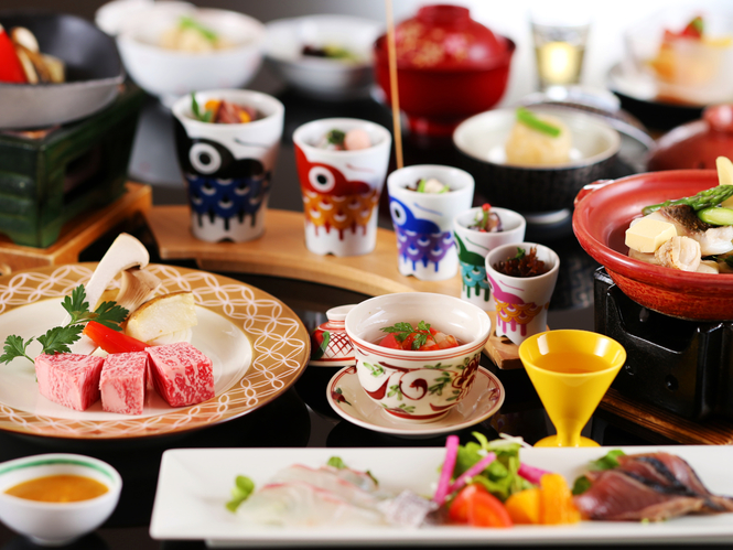 【半個室でご夕食】和洋両方が愉しめる和洋会席｜黒毛和牛陶板焼きと季節のカルパッチョ