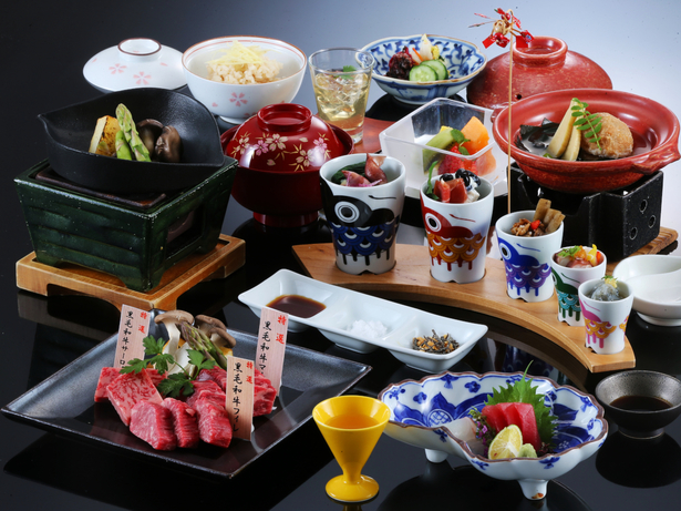 【お食事会場｜食事時間17：30】黒毛和牛の三種の部位を陶板焼きで食べ比べ御膳｜1000円金券付き