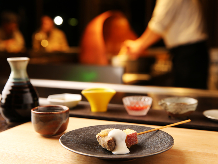 【ご夕食時間17：45】ダイニング時分時｜音や香りも愉めるライブ感溢れる本格串揚げコース