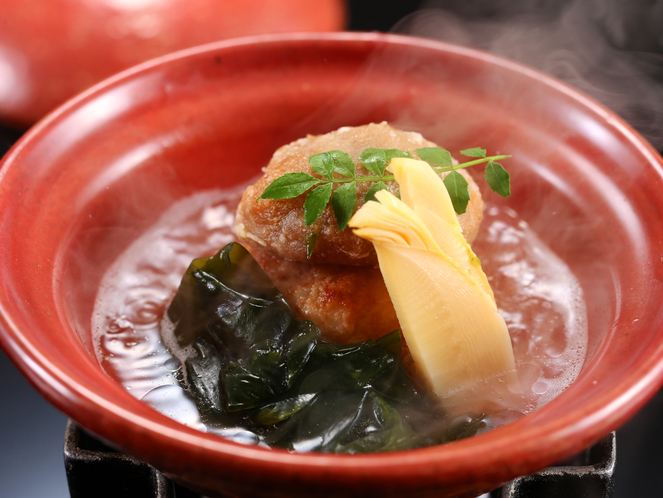 【お食事会場｜食事時間17：30】旬の味覚を敷きつめた黒毛和牛付き御膳｜お一人様1000円金券付き