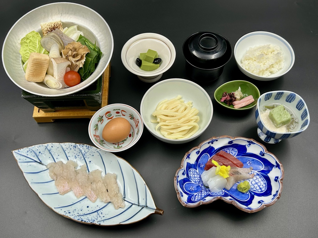 【日帰り】ダイニング「時分時」｜雲海とゆらりの入浴券+お造り付きはもすき鍋膳