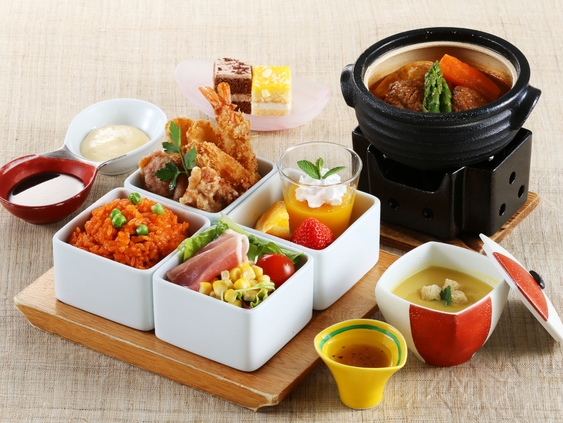 【お食事会場｜食事時間17：30】黒毛和牛の三種の部位を陶板焼きで食べ比べ御膳｜1000円金券付き