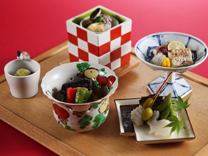 ≪お部屋おまかせでお得≫【食事時間17：30】旬の味覚を敷きつめた黒毛和牛付き御膳｜1000円金券付