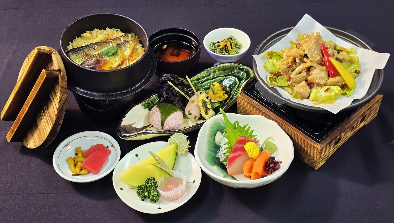 郡上名物鶏ちゃん鉄板焼と鮎釜飯御膳【ウエルカムドリンク付】（２食付）