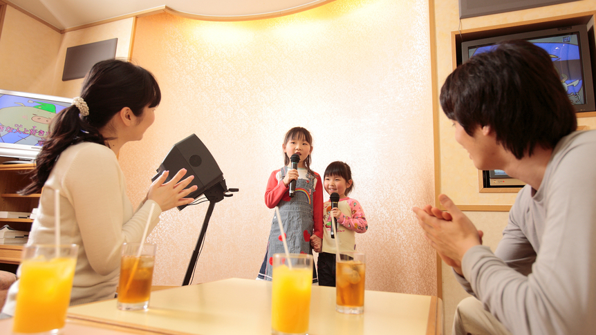 【特典付】屋内外プール、テニス、ボウリング、岩盤浴など6種が遊びたい放題♪「ステイ＆プレイ」