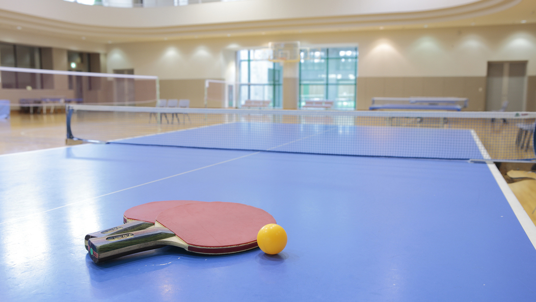【特典付】屋内外プール、テニス、ボウリング、岩盤浴など6種が遊びたい放題♪「ステイ＆プレイ」