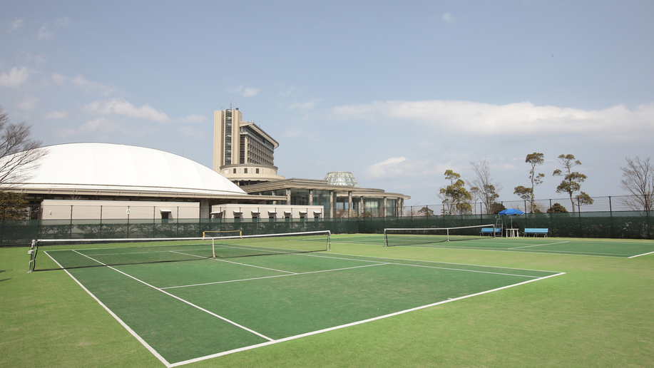 【特典付】屋内外プール、テニス、ボウリング、岩盤浴など6種が遊びたい放題♪「ステイ＆プレイ」