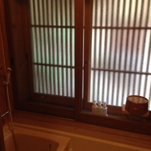 【平成館】お部屋の内風呂も温泉となっております。