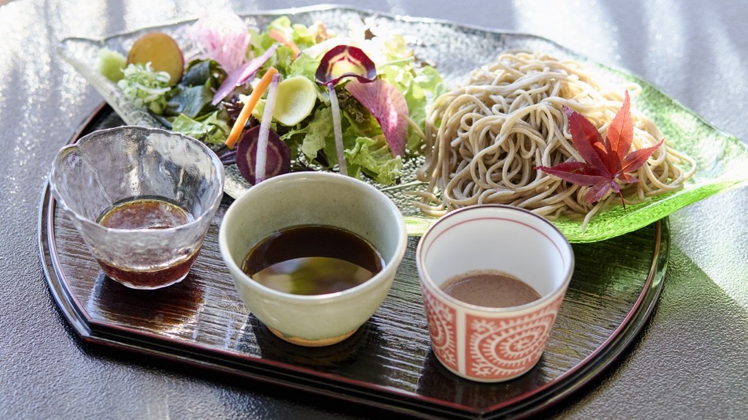 彩り野菜そば