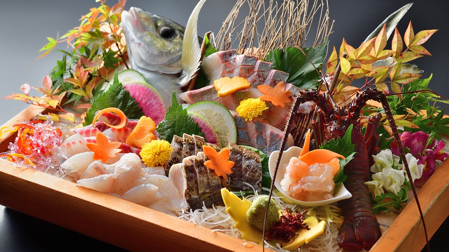 【旬の鮮魚盛り】海女の町「相差」ならではの新鮮な地魚をお楽しみください※料理イメージ