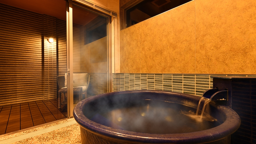 【待宵草】温泉を楽しめる半露天風呂と開放的なテラスを備えた和モダン特別室