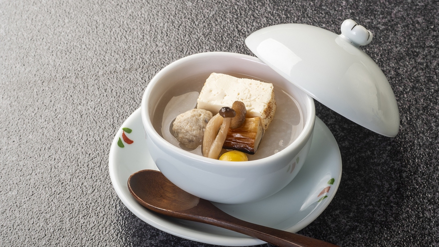 【期間限定】上質な料理をお得に！基本プランから最大約28％OFF！伊勢海老に金目鯛・国産牛付き