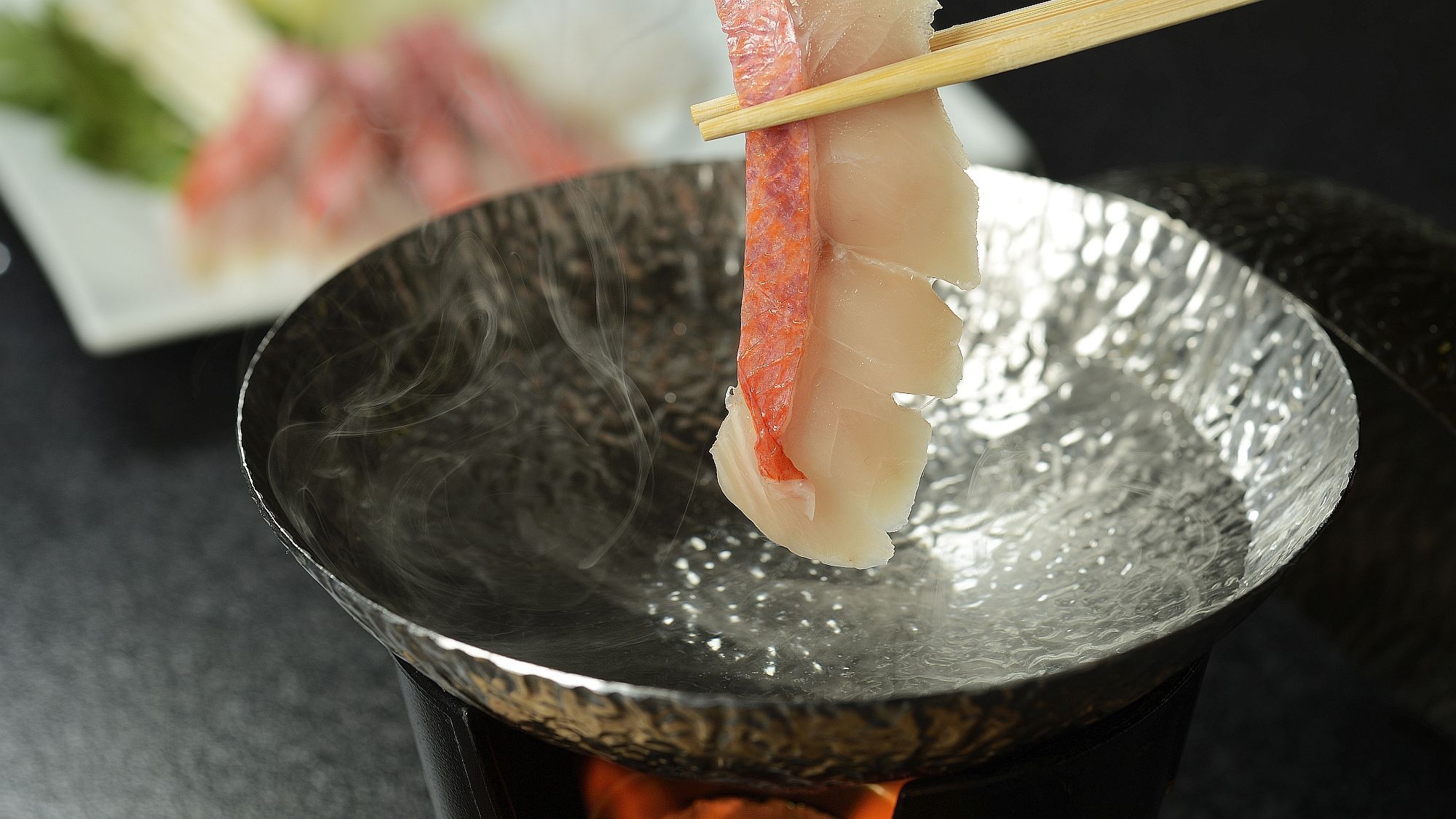 【水揚げ量日本一の金目鯛が旬！】煮付け＆焼き物＆しゃぶしゃぶの3品付／レストラン食・露天風呂付客室　